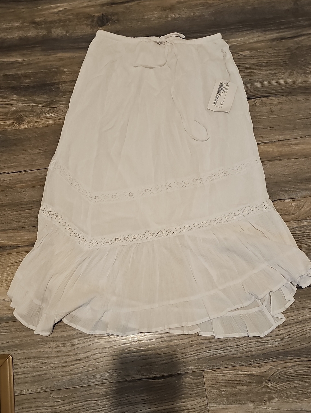 NWT White Tiered Lace-Trim Women’s Skirt